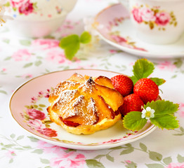 Cream puffs with berries