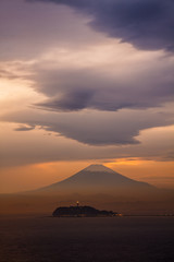 Fototapeta premium 逗子市大崎公園黄昏富士山