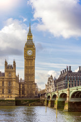 Obraz na płótnie Canvas Houses of Parliament and Big Ben in London UK