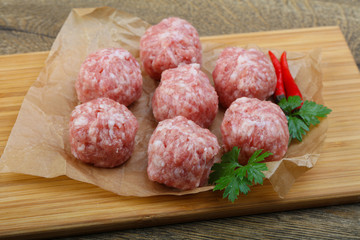 Raw meatball