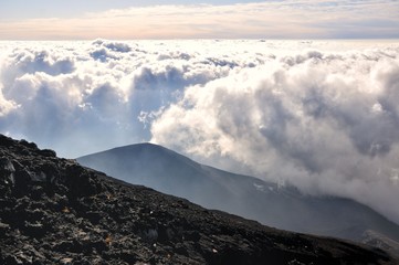 富士山 表口登山道 宝永山と雲海