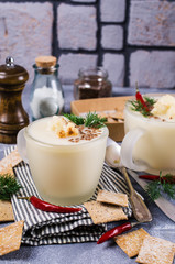 Creamy cauliflower soup