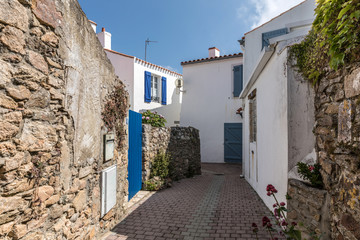 Rue de l'Hirondelle à la Chaume (Les Sables d'Olonne, France) © Thomas Pajot