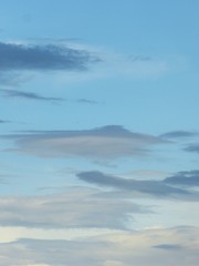 Fototapeta na wymiar wolken arten unwetter gewitter blau abend
