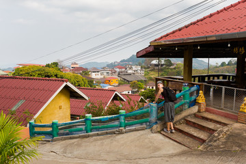 Fototapeta na wymiar Tourist visiting Mae Salong village