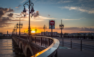 Pont de Pierre 