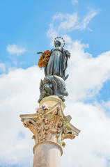 Fototapeta na wymiar Virgin Mary statue, Piazza di Spagna (Spanish Square) Rome, Italy