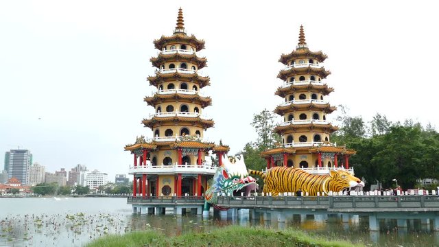 Dragon and Tiger pagodas