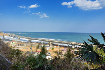 茨城　JR日立駅前の日立バイパスと太平洋