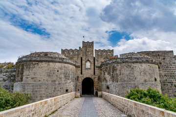 Obraz premium Gate d’Amboise in Rhodes, grand gate below the Palace of the Grand Master, Rhodes island, Greece