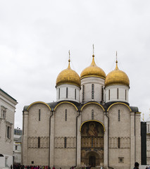 Fototapeta na wymiar Assumption Cathedral in moscow kremlin