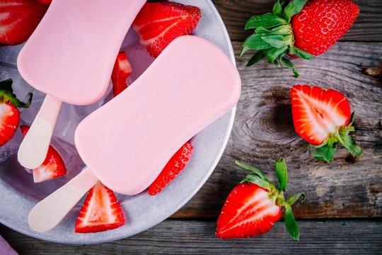 Strawberry Yogurt Ice Cream Popsicles With Fresh Berries