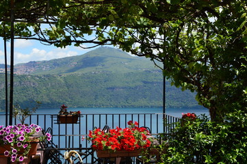 über dem Albaner See