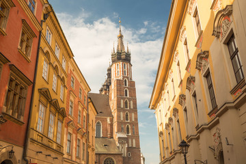 Kraków, ulica Floriańska w tle kościół Mariacki - obrazy, fototapety, plakaty