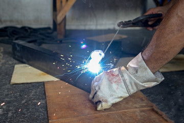 man  Steel welding