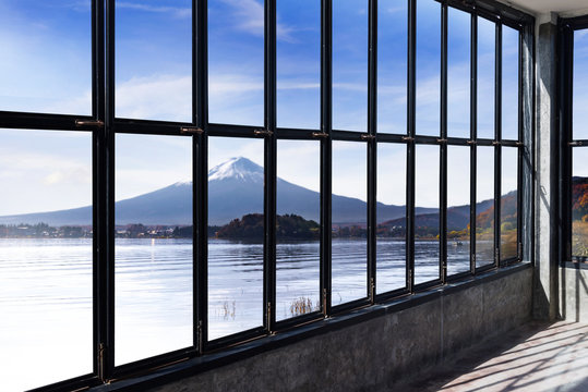Fototapeta fuji mountain and  lake kawaguchiko Yamanashi, Japan. the sacred mountain of Fuji and symbolic of Japanese