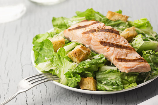 Grilled Salmon Caesar Salad with Croutons and Parmesan