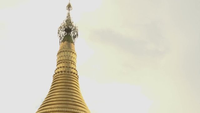 Pathein, Birds in the sky at Shwemokehtaw Pagoda