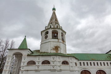 Fototapeta na wymiar SUZDAL, RUSSIA - APRIL 28, 2017: Exterior of the Cathedral of the Nativity of the Virgin. Built in 1225. World Heritage List of UNESCO 