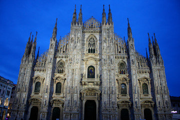 Fototapeta na wymiar Nigjht scene of Duomo Milan Cathedral in Italy
