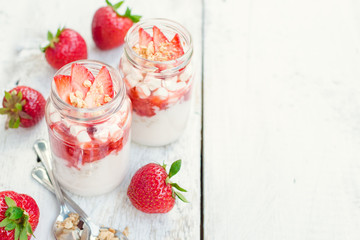 Yoghurt with strawberries