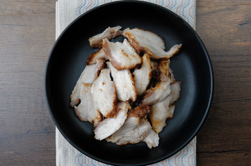 Charcoal-boiled pork neck