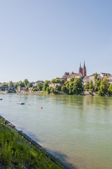 Basel, Stadt, Basel-Stadt, Altstadt, Grossbasel, Münster, Kirche, Rhein, Rheinufer, Kleinbasel, Wettsteinbrücke, Fähre, Frühling, Sommer, Schweiz