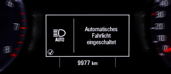 Automatisches Fahrlicht eingeschaltet