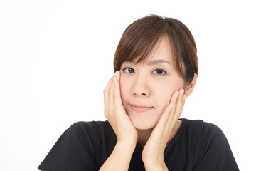 Fototapeta premium スキンケアをする女性