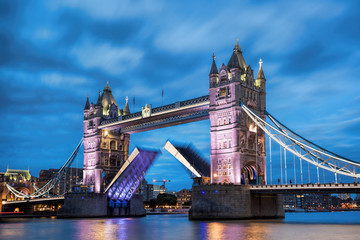 Fototapeta na wymiar Famous Tower Bridge with open gate in the evening, London, England, UK