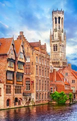 Foto auf Glas Mittelalterlicher Glockenturm Belfort van Brugge in der Stadt Brügge Belgien © Yasonya