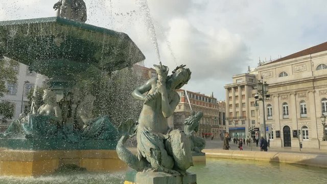  High quality video of fountain jet of water in 4K