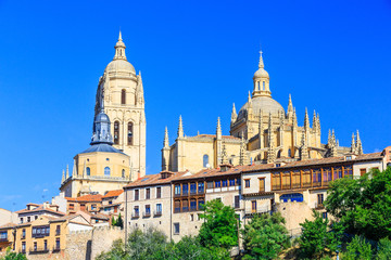 Fototapeta na wymiar Cathedral de Santa Maria de Segovia in the historic city of Segovia, Castilla y Leon, Spain.