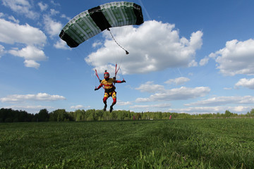 Swoop skydiving
