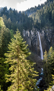 Pochtenfall bei Aeschiried im Sultal, Berner Oberland