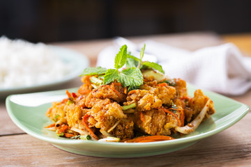 spicy fried chicken salad