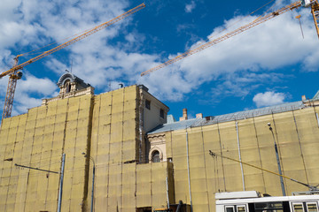 Restructuring the building of the Polytechnic Museum in Moscow (cranes)