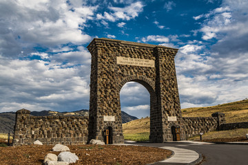 the Roosevelt gate entrance to Yellowstone National Park    - 155078264