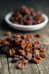Sweet dried raisins.