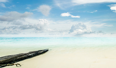 Fototapeta na wymiar Clear sky and island beach
