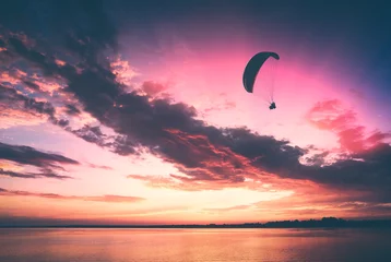 Photo sur Plexiglas Sports aériens Flying above the sea. Instagram stylisation