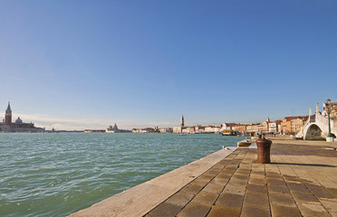 Obraz premium VENICE, ITALY-Venice panoramic vew of the city skyline from the lagoon