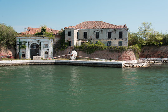 Island fortress in Venetian lagoon. Forte San Felice