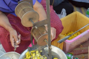 Women are making yarn from silk