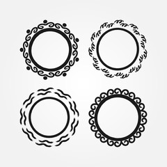 Obraz premium Set of round frames drawn by hand with a brush. Doodle, sketch, grunge.