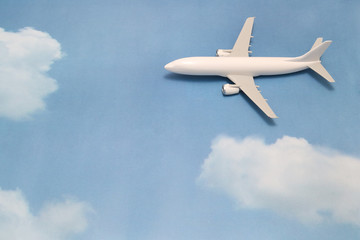 飛行機　青空　ミニチュア　