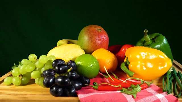 Chilli Banane Citrone Trauben 4K