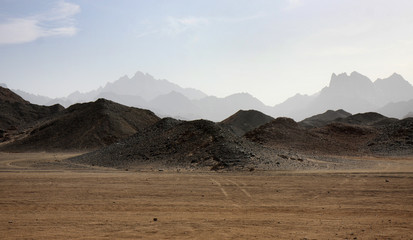 Desert view, arabic trip, mountains and sands, bedouin village.
Hurghada, Qesm Hurghada, Red Sea...