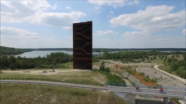 Urlaubsregion Senftenberger See Luftbildaufnahme Rostiger Nagel Radfahrer und Urlauber