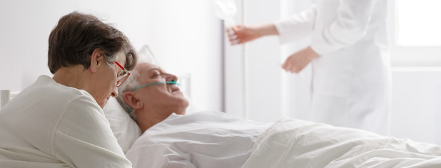 Obraz premium Dying man in hospital